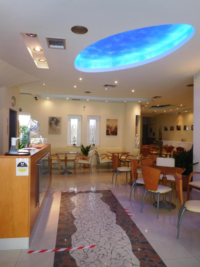 Efstratios Hotel 루트라 에디프수 외부 사진