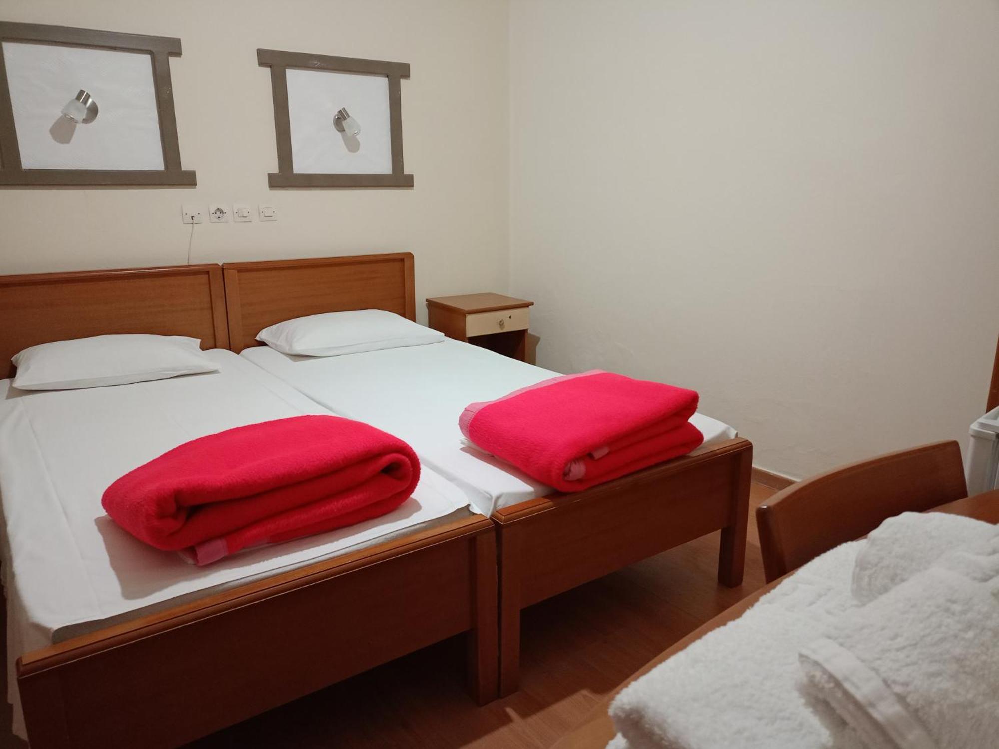 Efstratios Hotel 루트라 에디프수 외부 사진